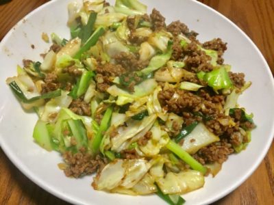 牛ひき肉とキャベツのみそ和えの完成