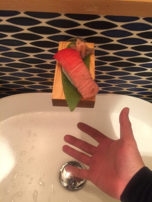 水道の蛇口がお寿司