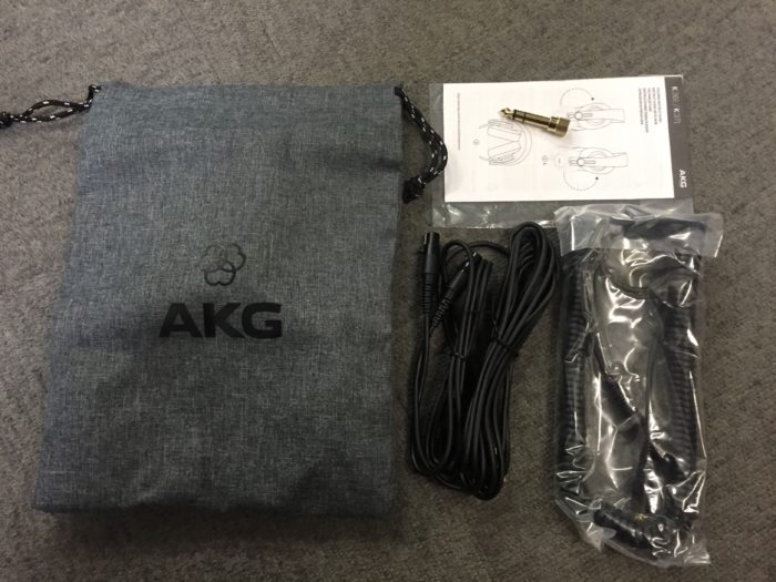 AKG K371-Y3ヘッドフォンの付属品