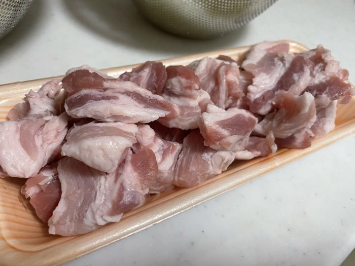 豚バラブロックの美味しい切り方。