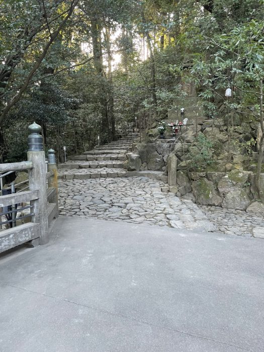 奥之院へ続く石段