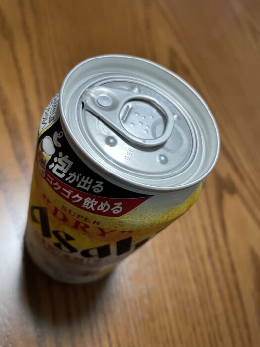 開栓の時を待つ生ジョッキ缶ビール