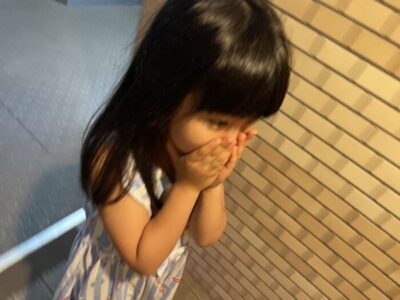 子どもだって驚いたらこんな顔をしてしまう。