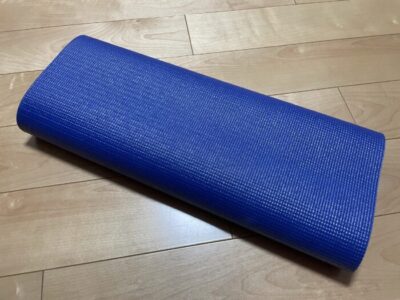 ヨガなりダイエットなり自重トレーニングに欠かせないマット